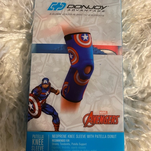 NWT✨ DONJOY Marvel Captain America Neoprene Knee Sleeve w Patella Donut - Picture 2 of 9